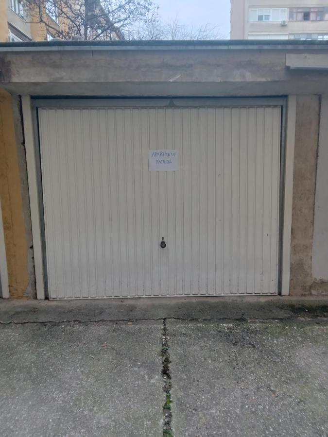 Vedrana-Near Centre And Free Garage, Electricity For Electric Cars Zagreb Luaran gambar