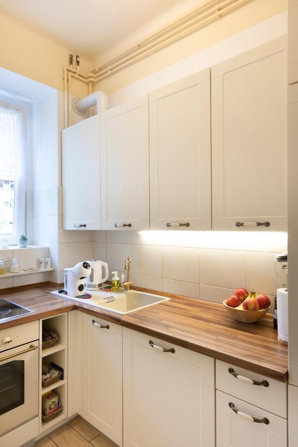 Vedrana-Near Centre And Free Garage, Electricity For Electric Cars Zagreb Luaran gambar