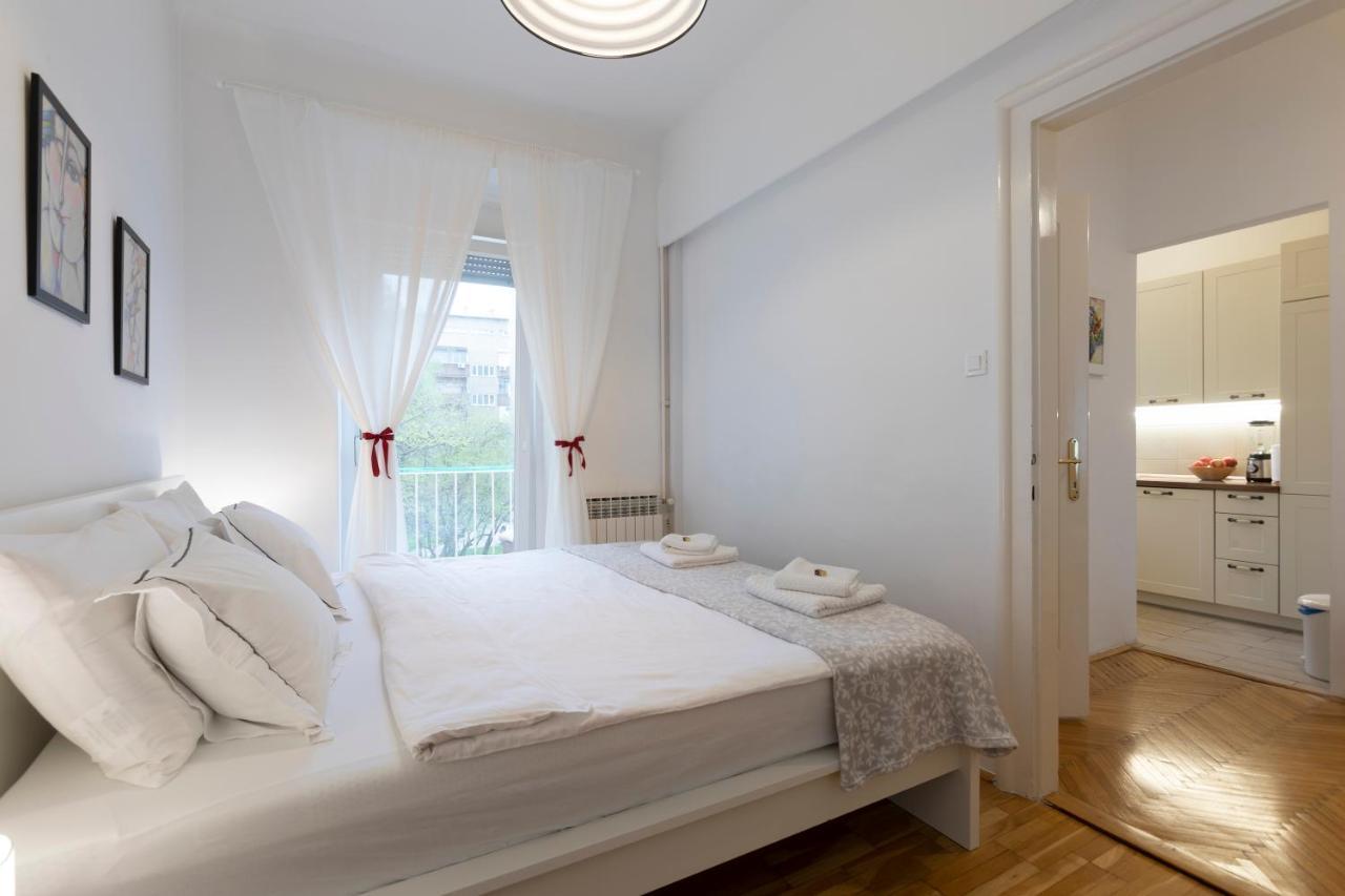 Vedrana-Near Centre And Free Garage, Electricity For Electric Cars Zagreb Luaran gambar